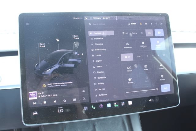 Used 2024 Tesla Model Y Performance AWD/4WD image 23