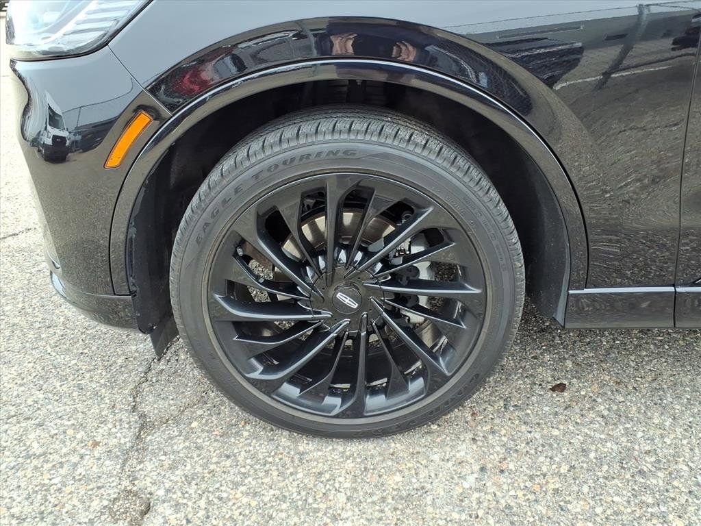 Used 2025 Lincoln Aviator Reserve w/ Equipment Group 201A image 9