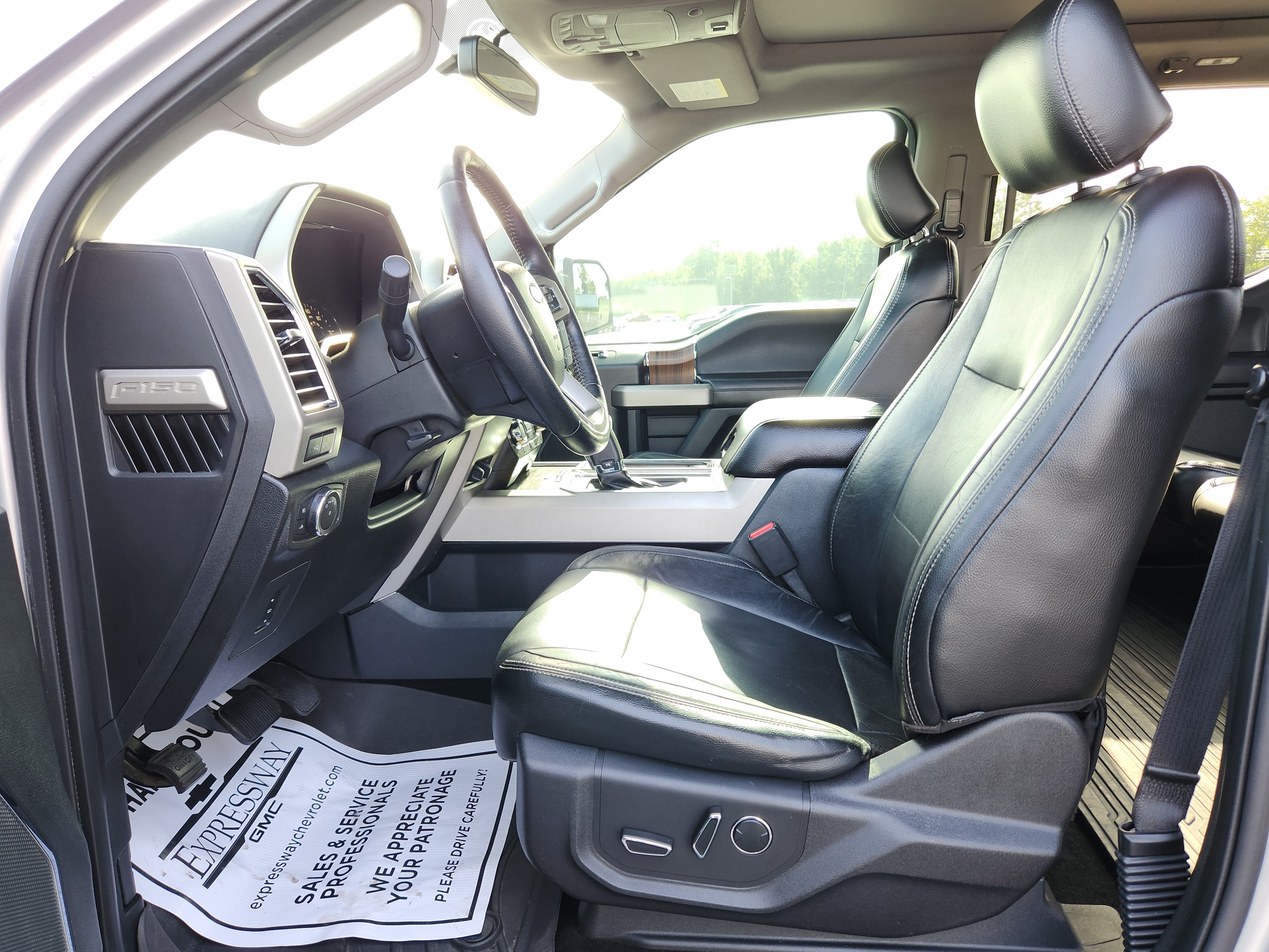 Used 2015 Ford F150 Lariat AWD/4WD image 13