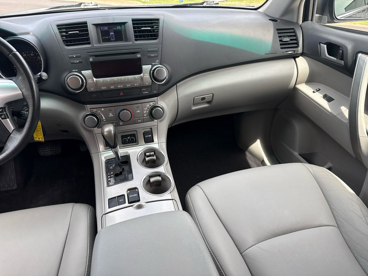 Used 2012 Toyota Highlander SE FWD image 39
