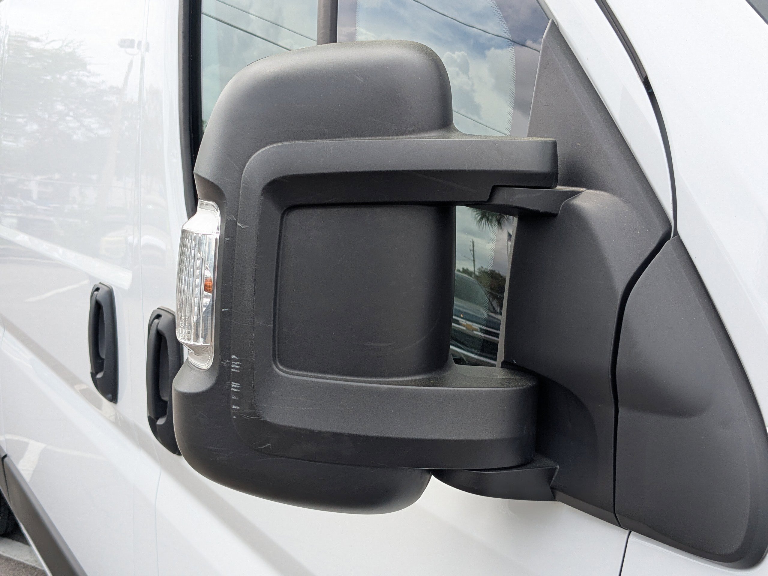 Used 2025 RAM ProMaster 2500 w/ Convenience Group image 11