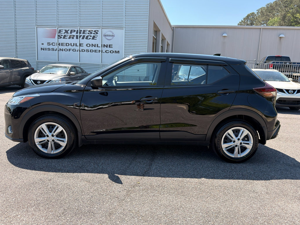 Certified 2025 Nissan Kicks Play S image 6