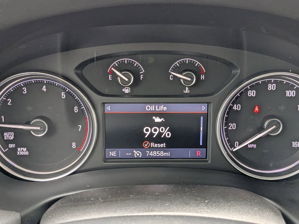 Used 2021 Buick Enclave Essence w/ Sound and Sites Package image 25