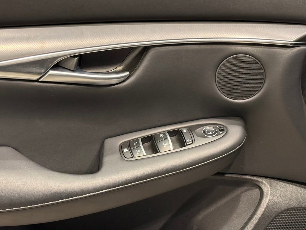 Certified 2025 INFINITI QX50 Pure image 19