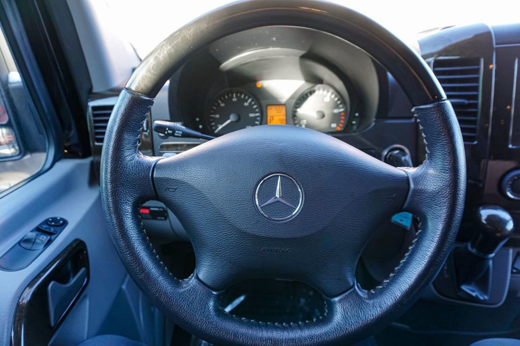 Used 2014 Mercedes-Benz Sprinter 2500 image 18