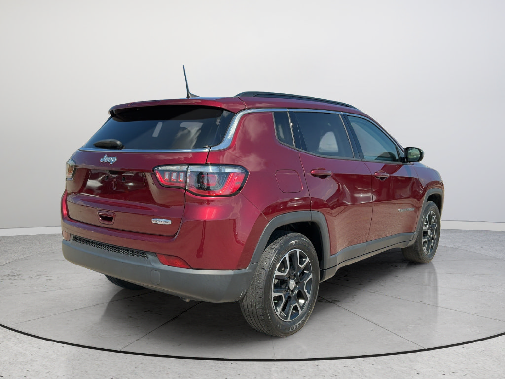 Used 2022 Jeep Compass Latitude w/ Sun and Sound Group FWD image 6