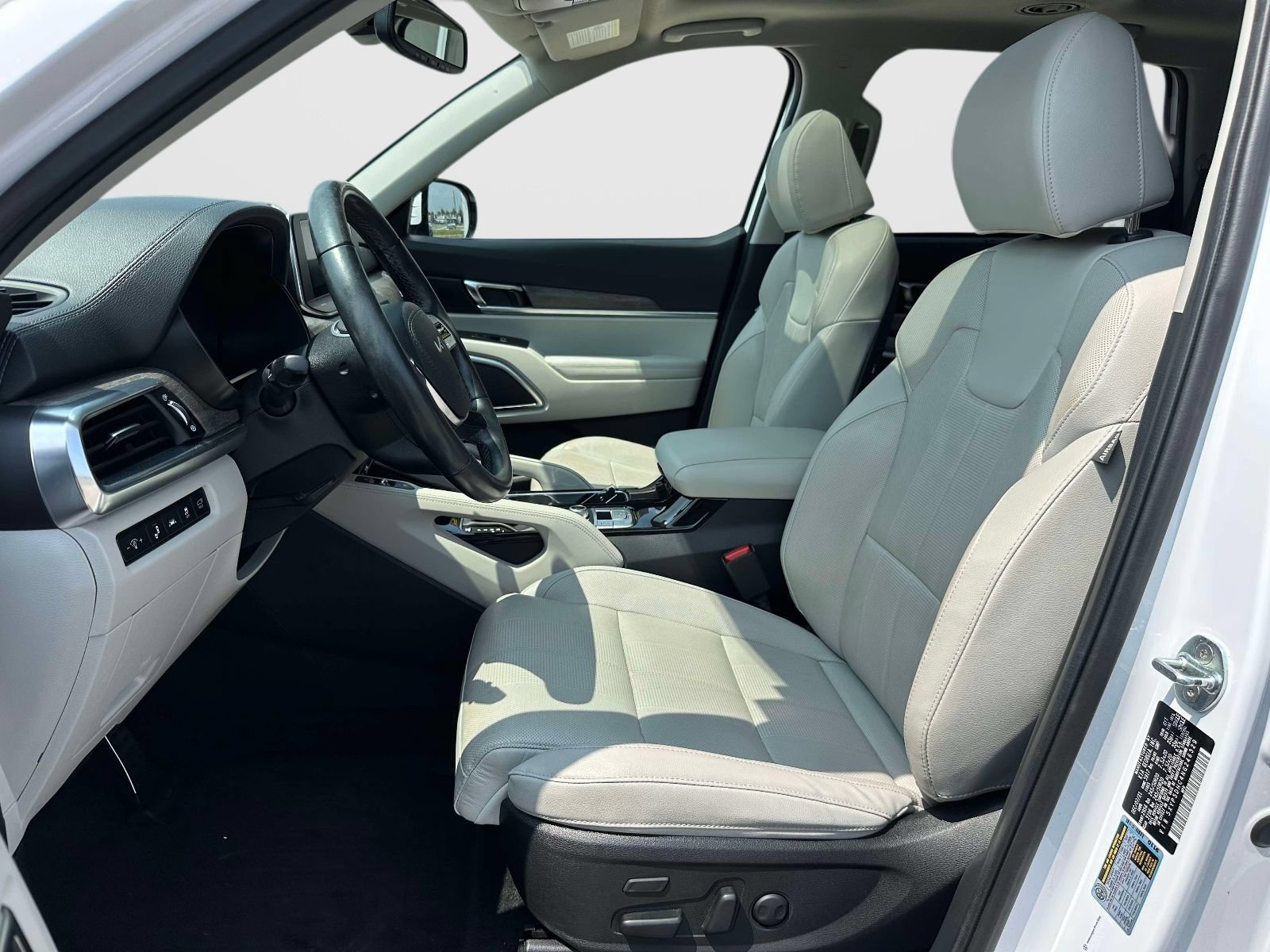 Used 2022 Kia Telluride SX w/ Nightfall Edition Package AWD/4WD image 15