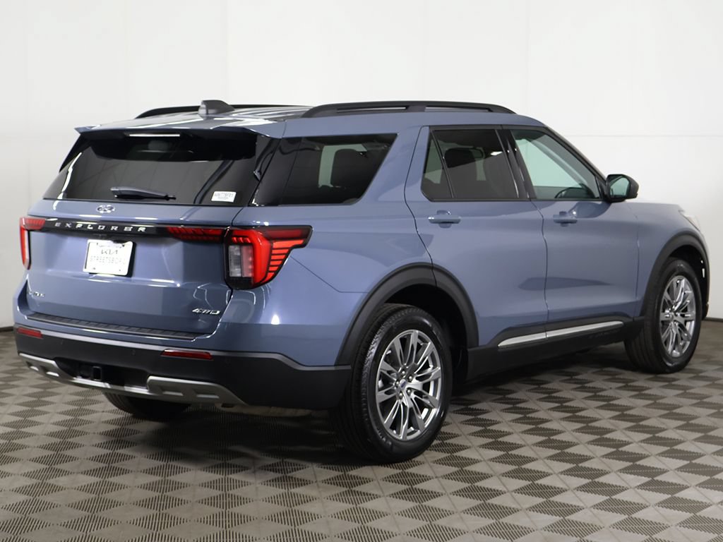 Used 2025 Ford Explorer Active w/ Active Comfort Package AWD/4WD image 10