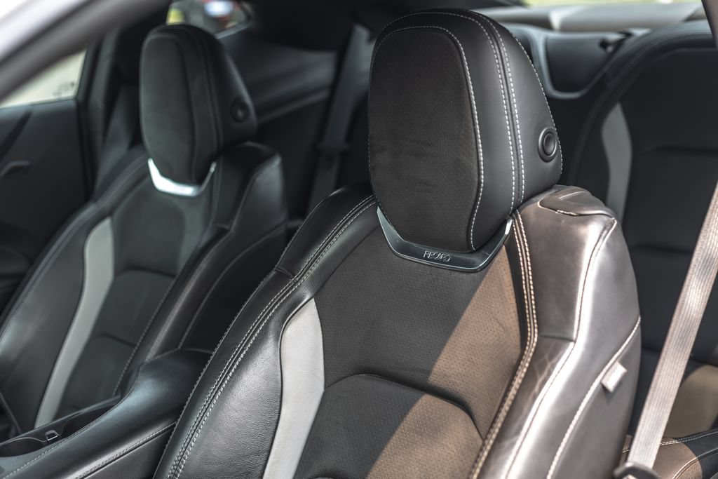 Used 2021 Chevrolet Camaro SS RWD image 7
