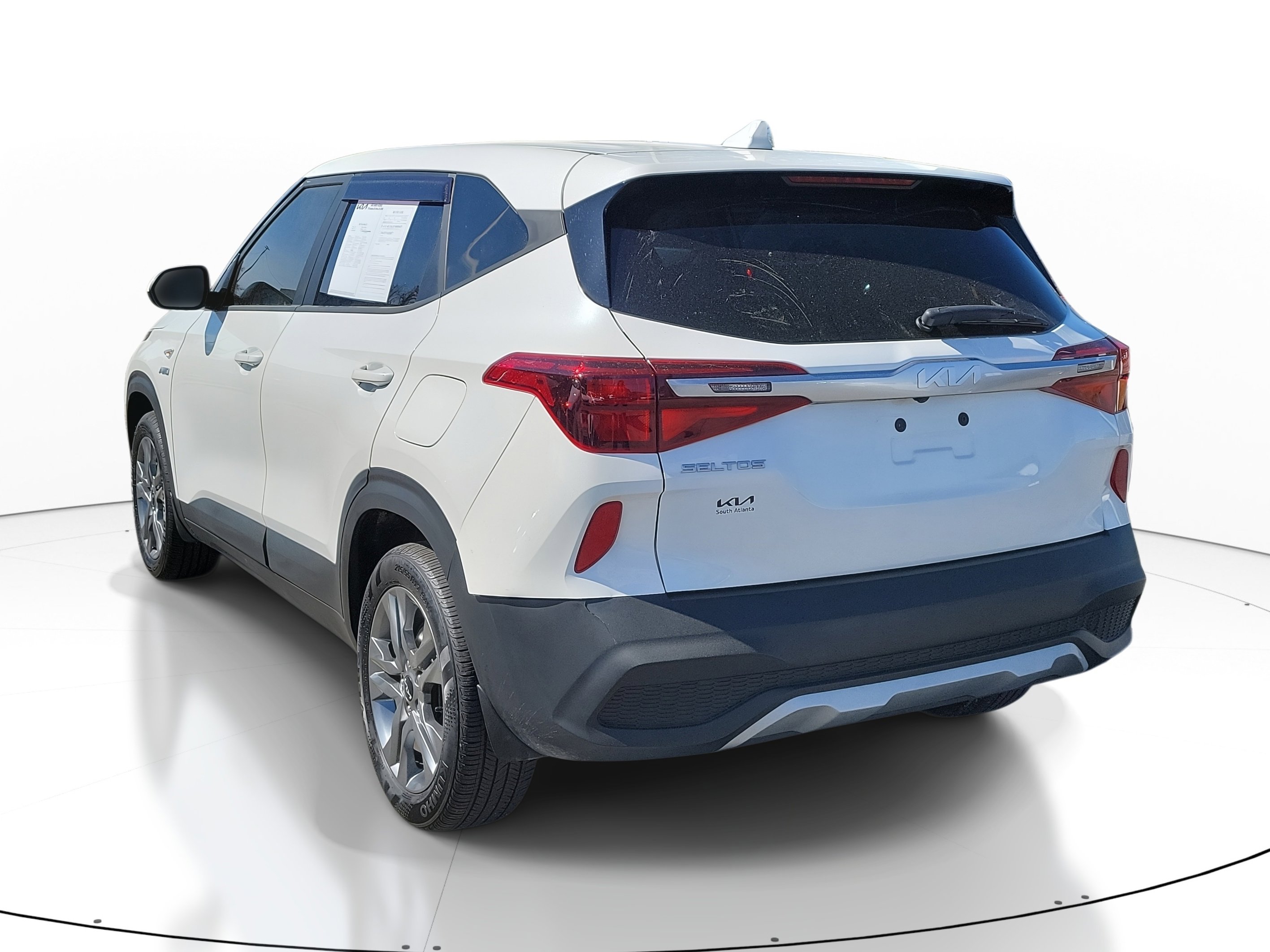 Used 2023 Kia Seltos LX image 4