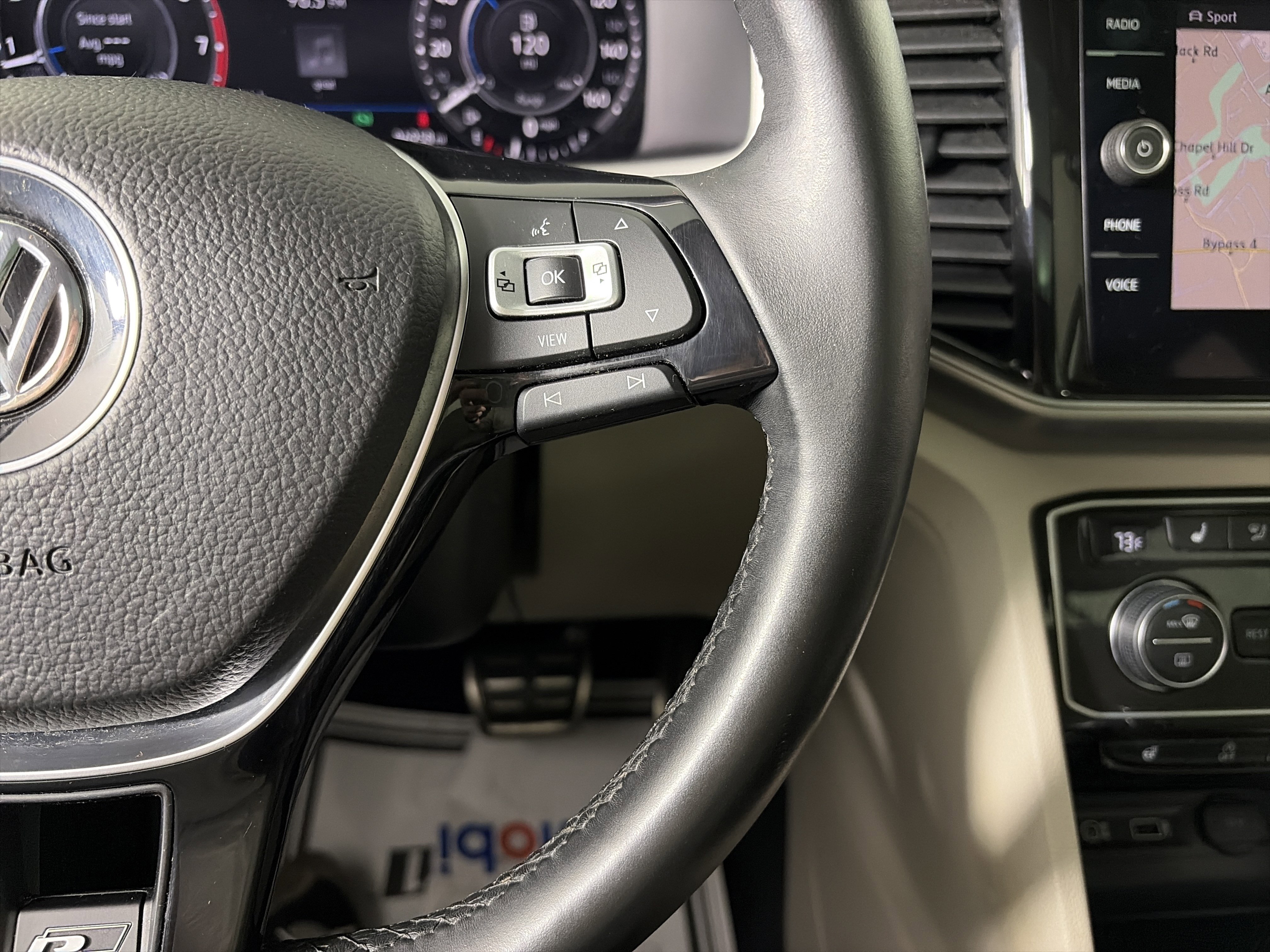 Used 2019 Volkswagen Atlas SEL R-Line image 18