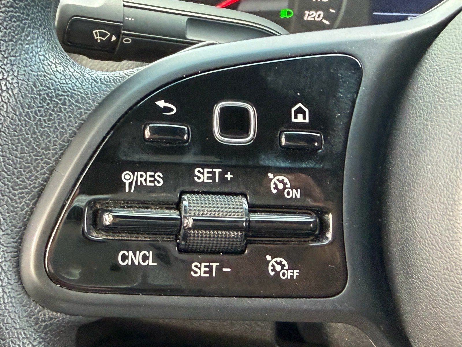 Used 2022 Mercedes-Benz Sprinter 2500 image 26