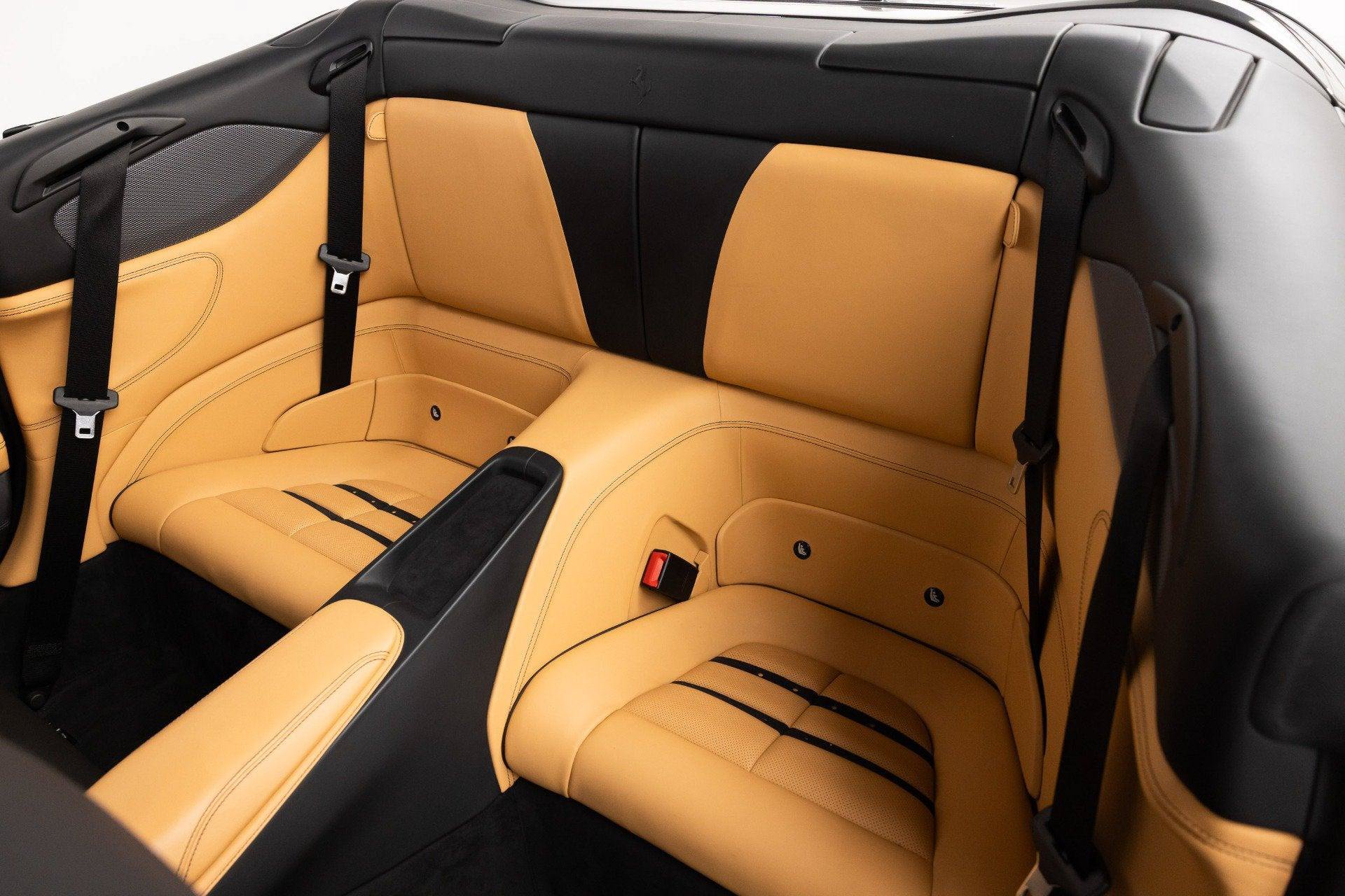 Used 2019 Ferrari Portofino RWD image 63