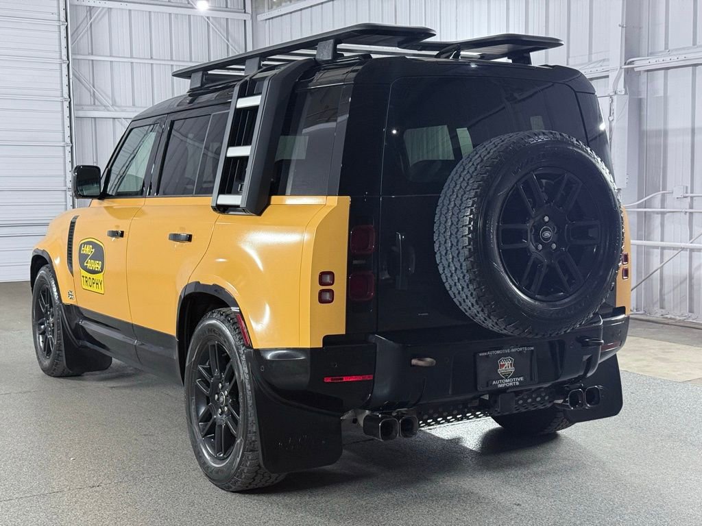 Used 2022 Land Rover Defender 110 X-Dynamic SE image 10