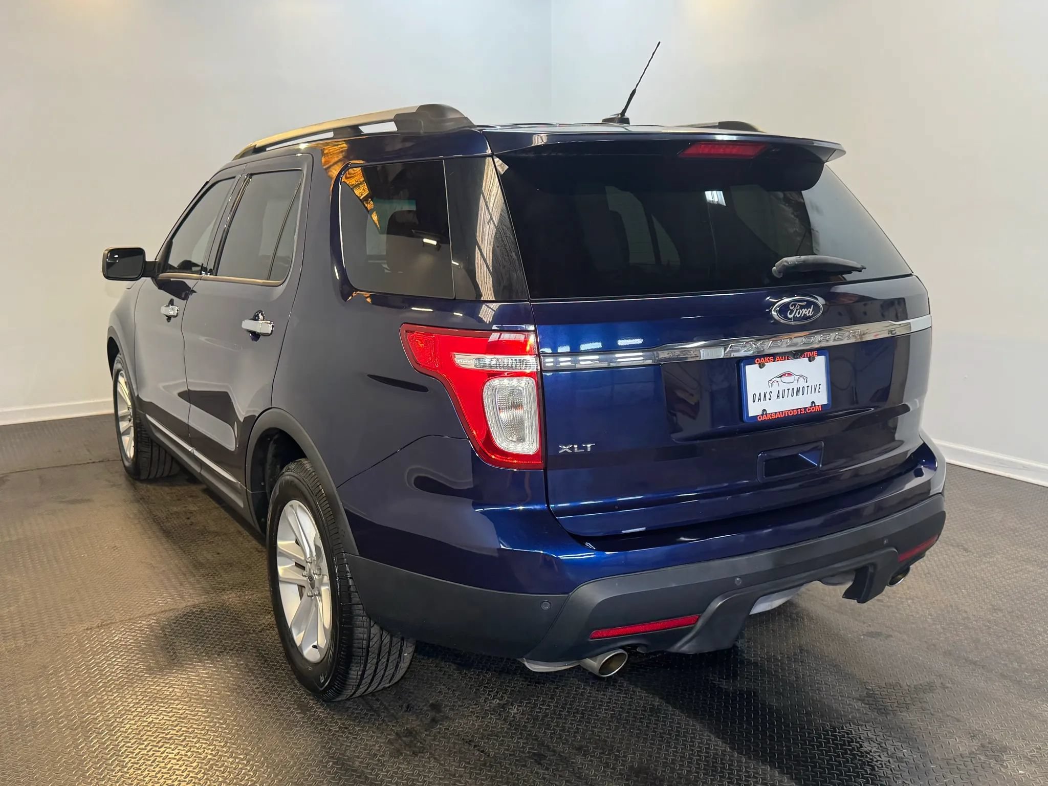 Used 2011 Ford Explorer XLT w/ 202A Rapid Spec Order Code FWD image 4