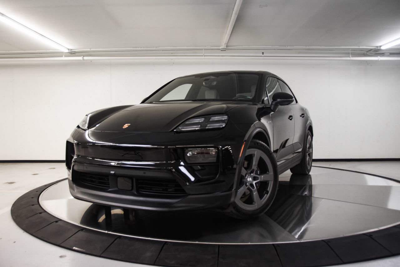 Certified 2025 Porsche Macan Electric image 1