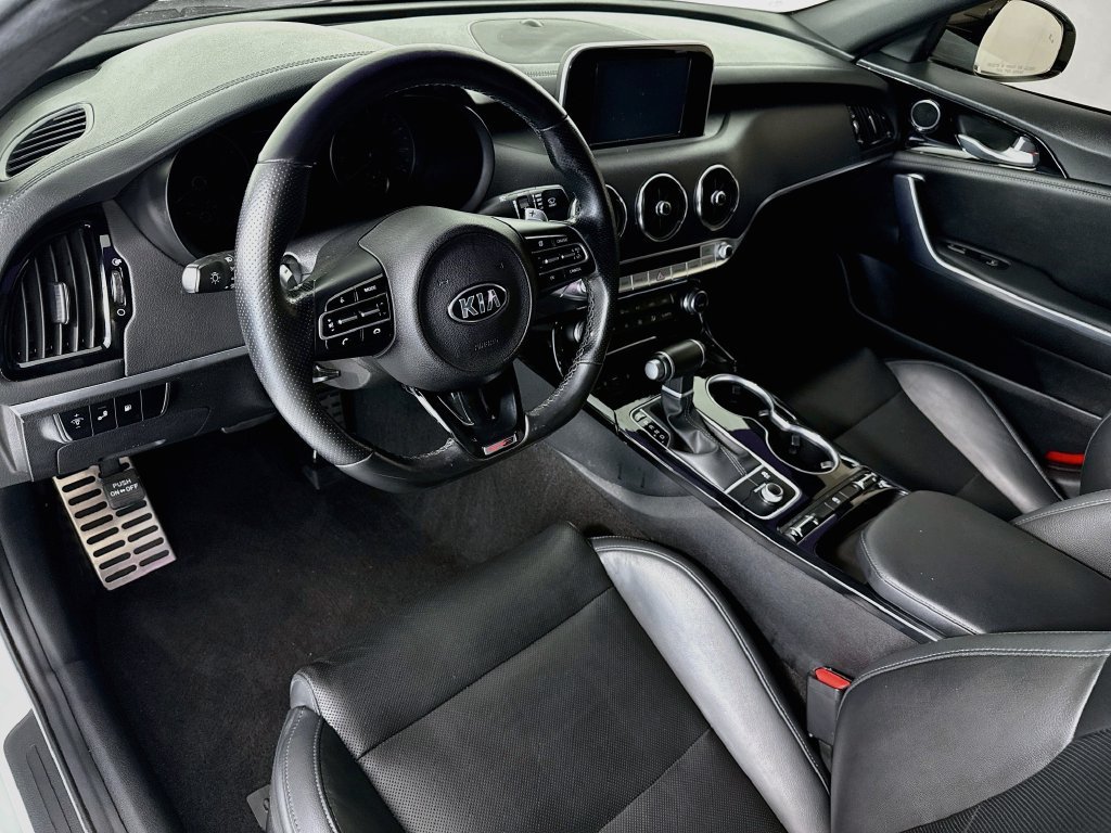Used 2020 Kia Stinger GT-Line RWD image 9