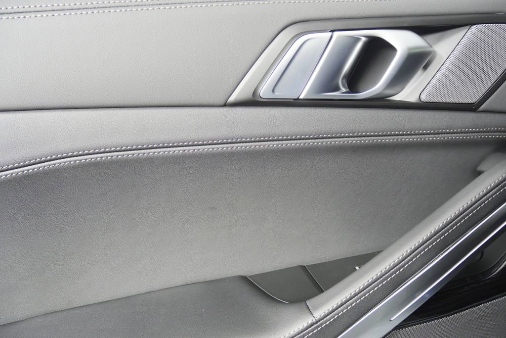 New 2026 BMW X6 xDrive40i image 12