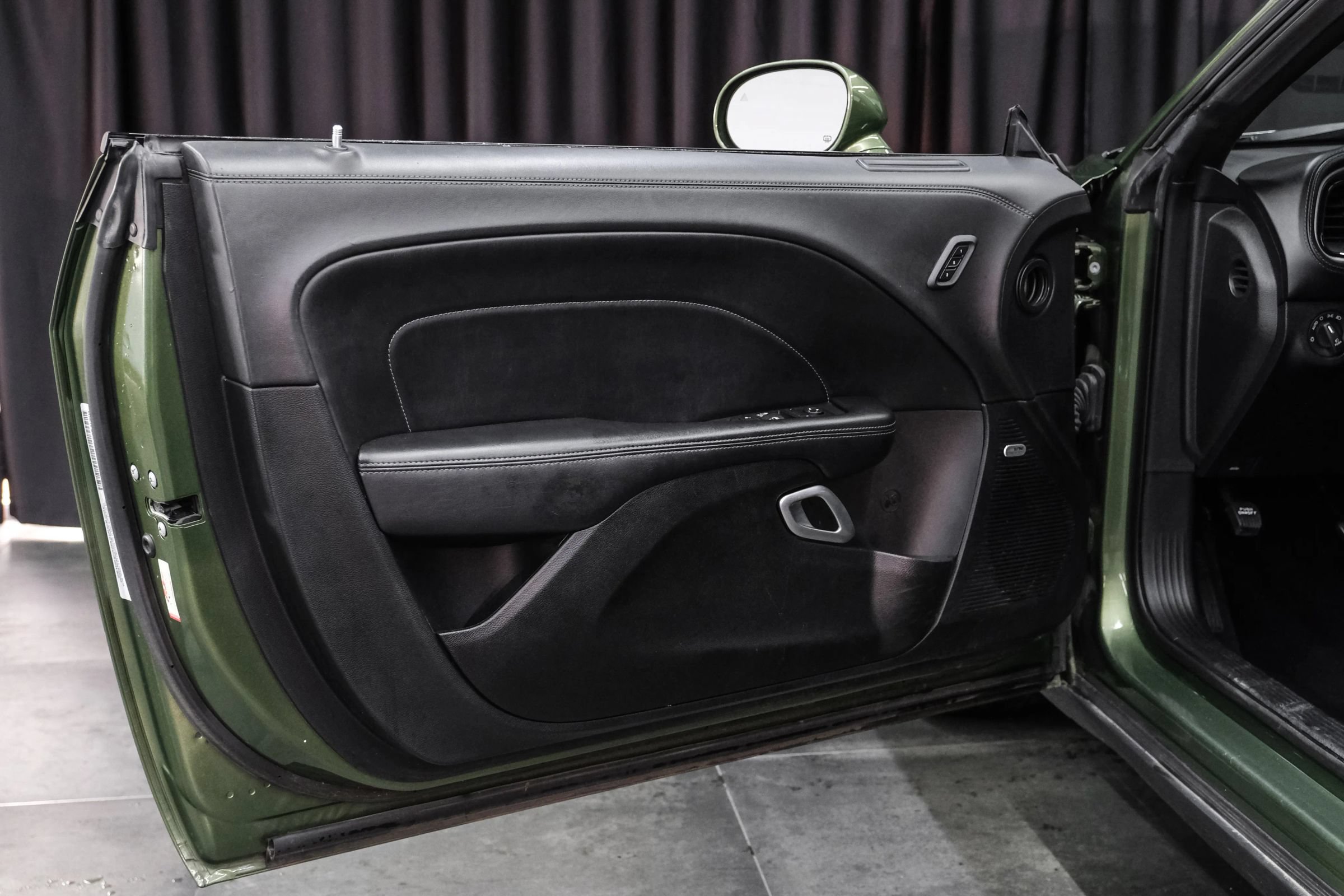 Used 2022 Dodge Challenger SXT w/ Plus Package RWD image 31