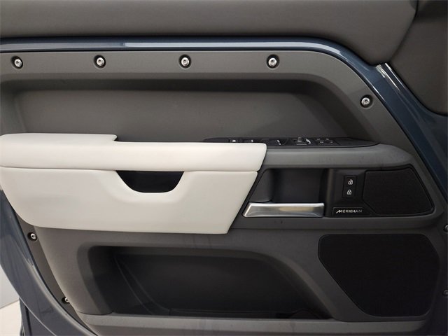 Used 2026 Land Rover Defender 110 S image 23