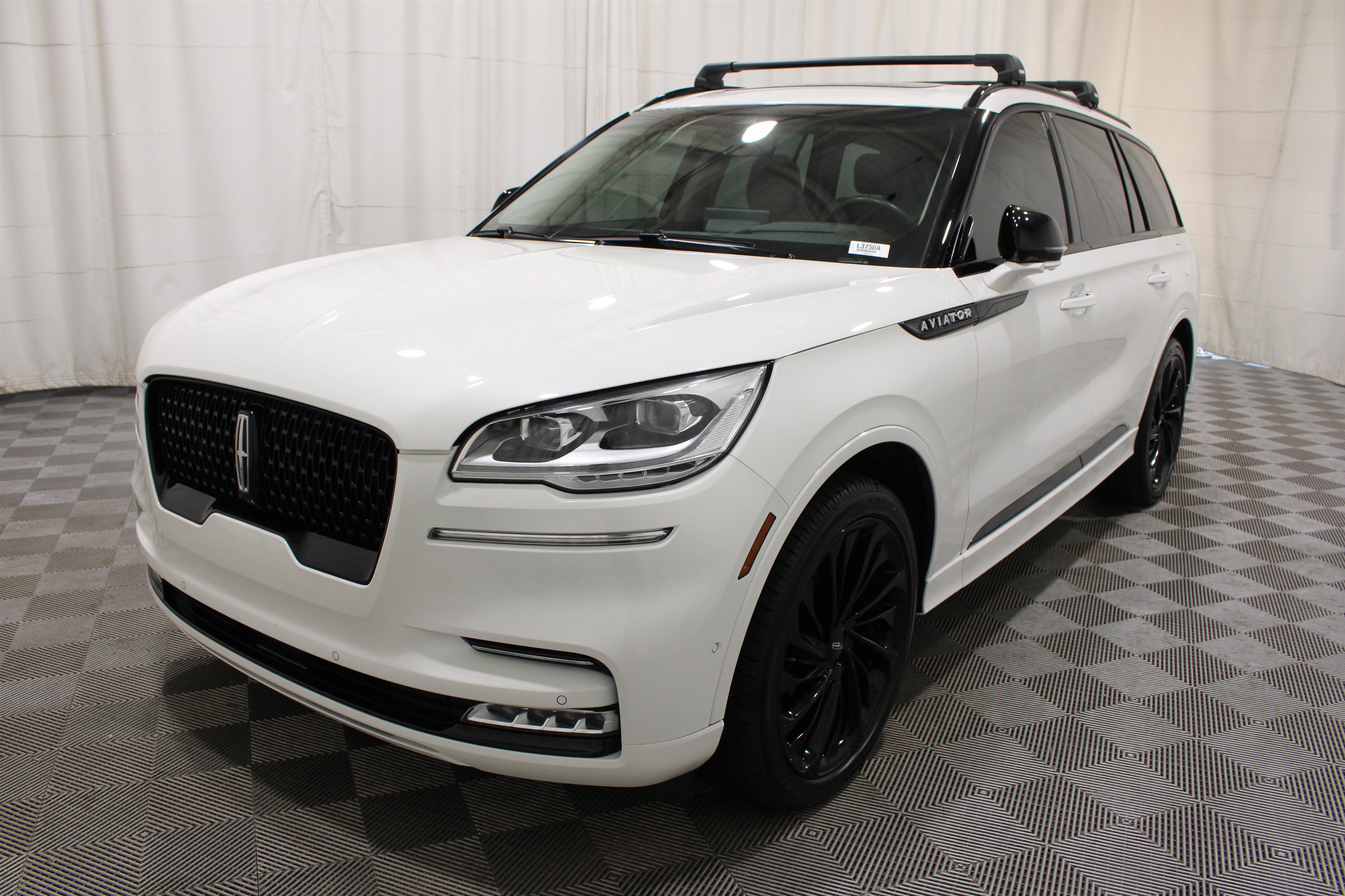 Used 2023 Lincoln Aviator Reserve w/ Equipment Group 201A AWD/4WD image 40