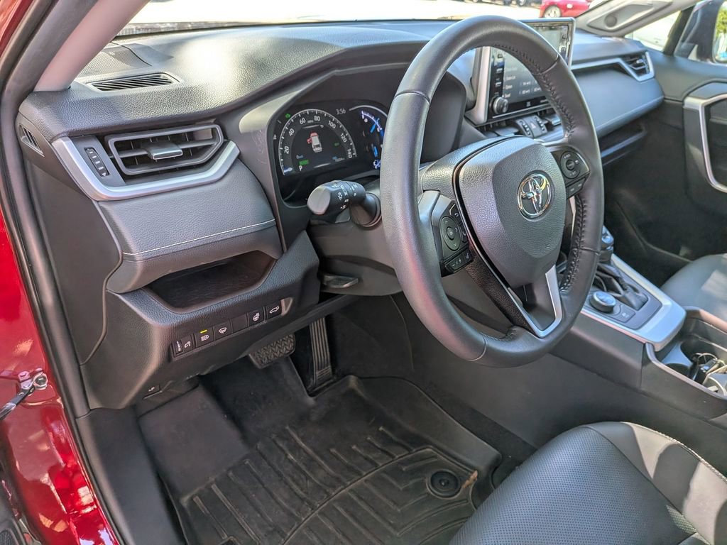 Used 2021 Toyota RAV4 Limited w/ Limited Grade Weather Package AWD/4WD image 32