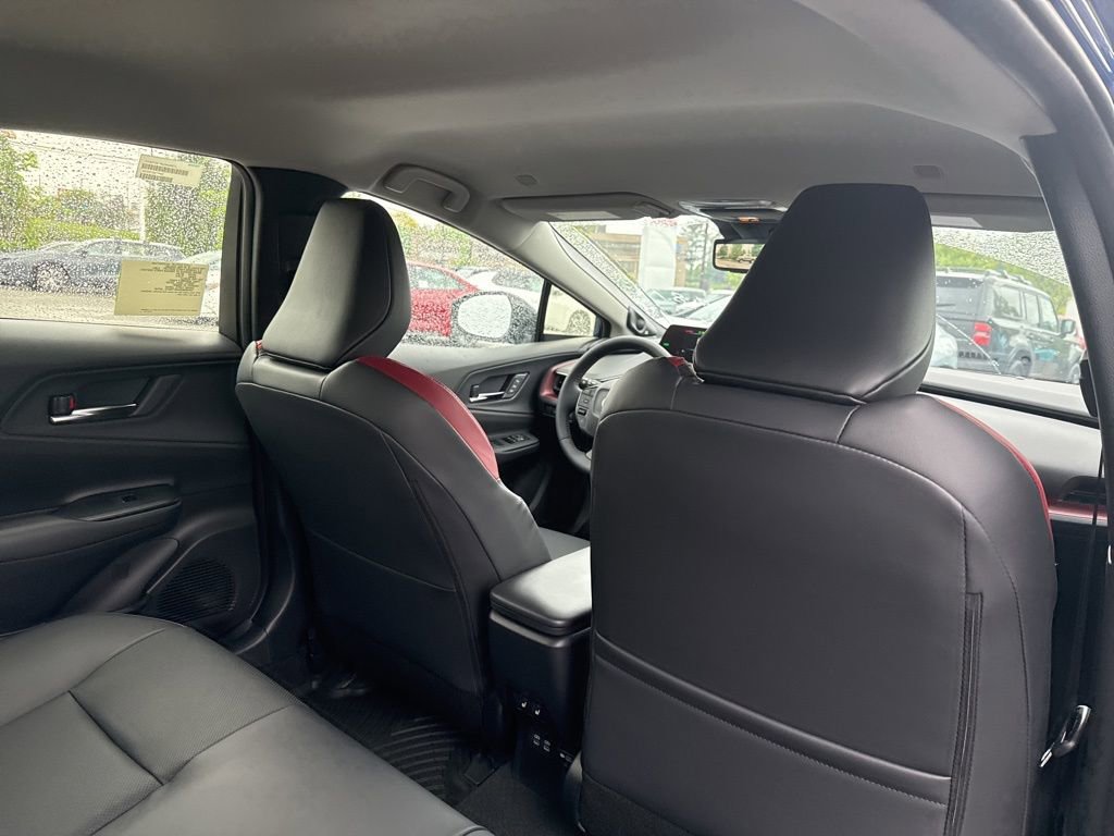 New 2026 Toyota Prius Plug-In Hybrid FWD image 11