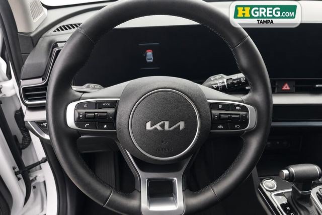 Used 2023 Kia Sportage EX AWD/4WD image 13