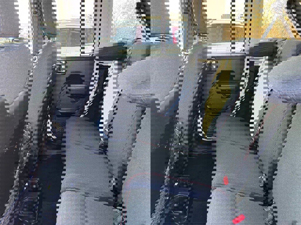 Used 2024 Jeep Wrangler Unlimited Rubicon image 32