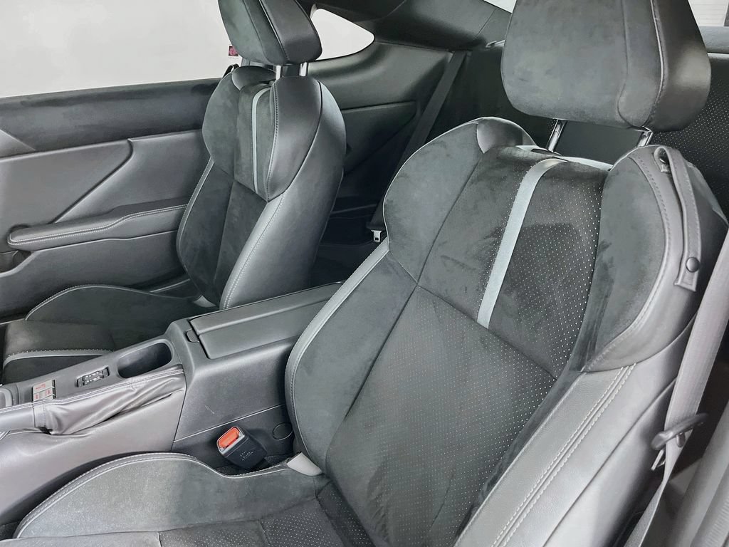 Used 2024 Toyota GR86 Premium RWD image 26