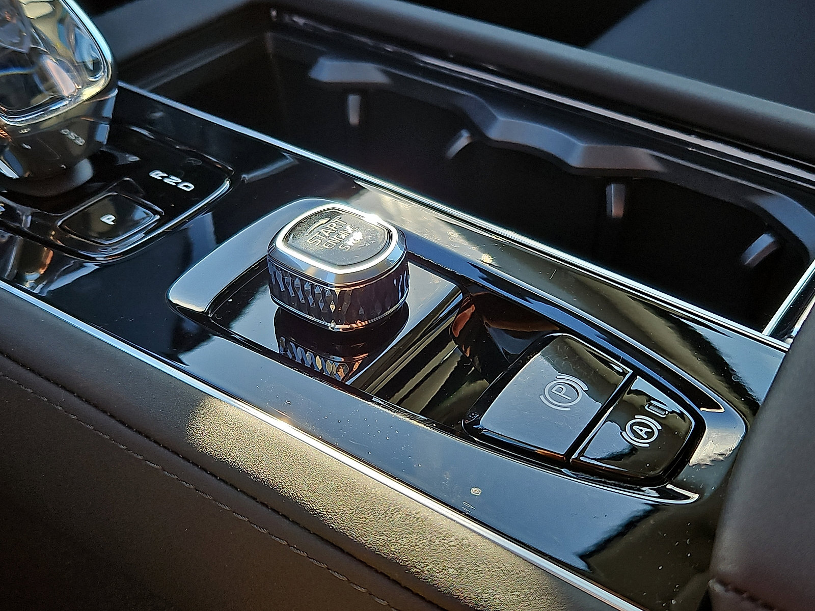 New 2026 Volvo XC90 B6 Plus w/ Protection Package image 19