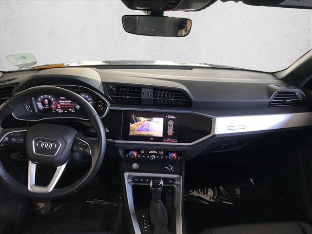 Used 2020 Audi Q3 2.0T Premium w/ Convenience Package AWD/4WD image 11