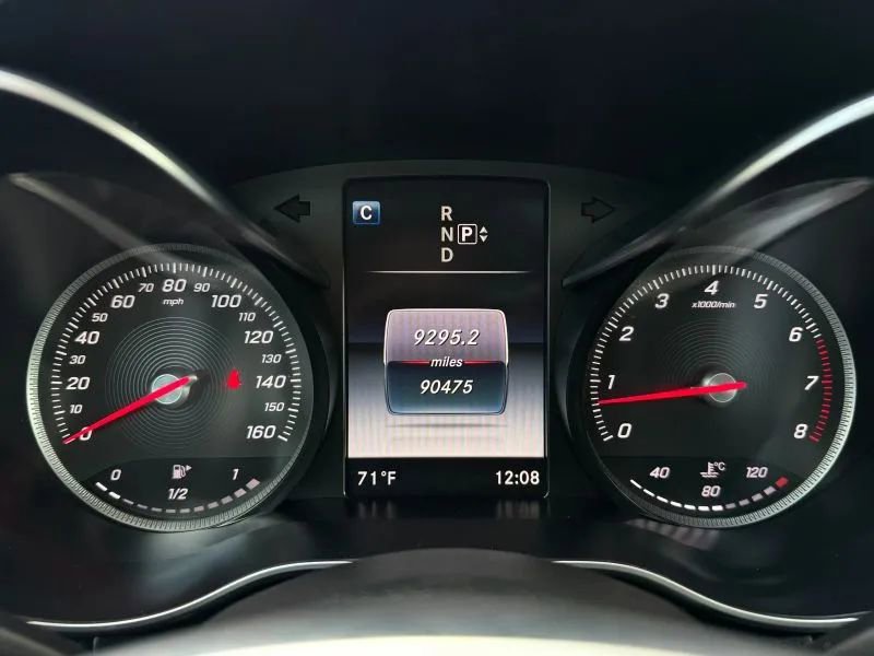 Used 2015 Mercedes-Benz C 300 4MATIC Sedan image 29