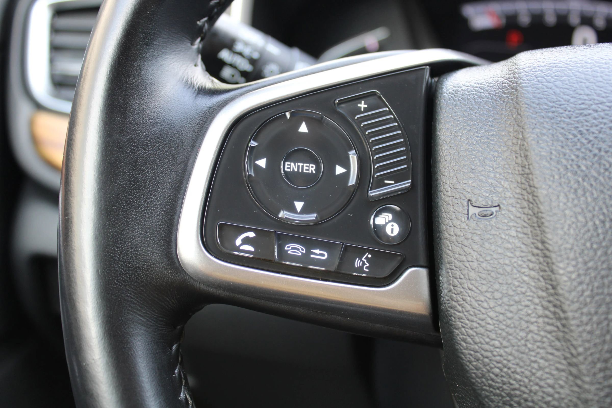 Used 2018 Honda CR-V EX-L image 8