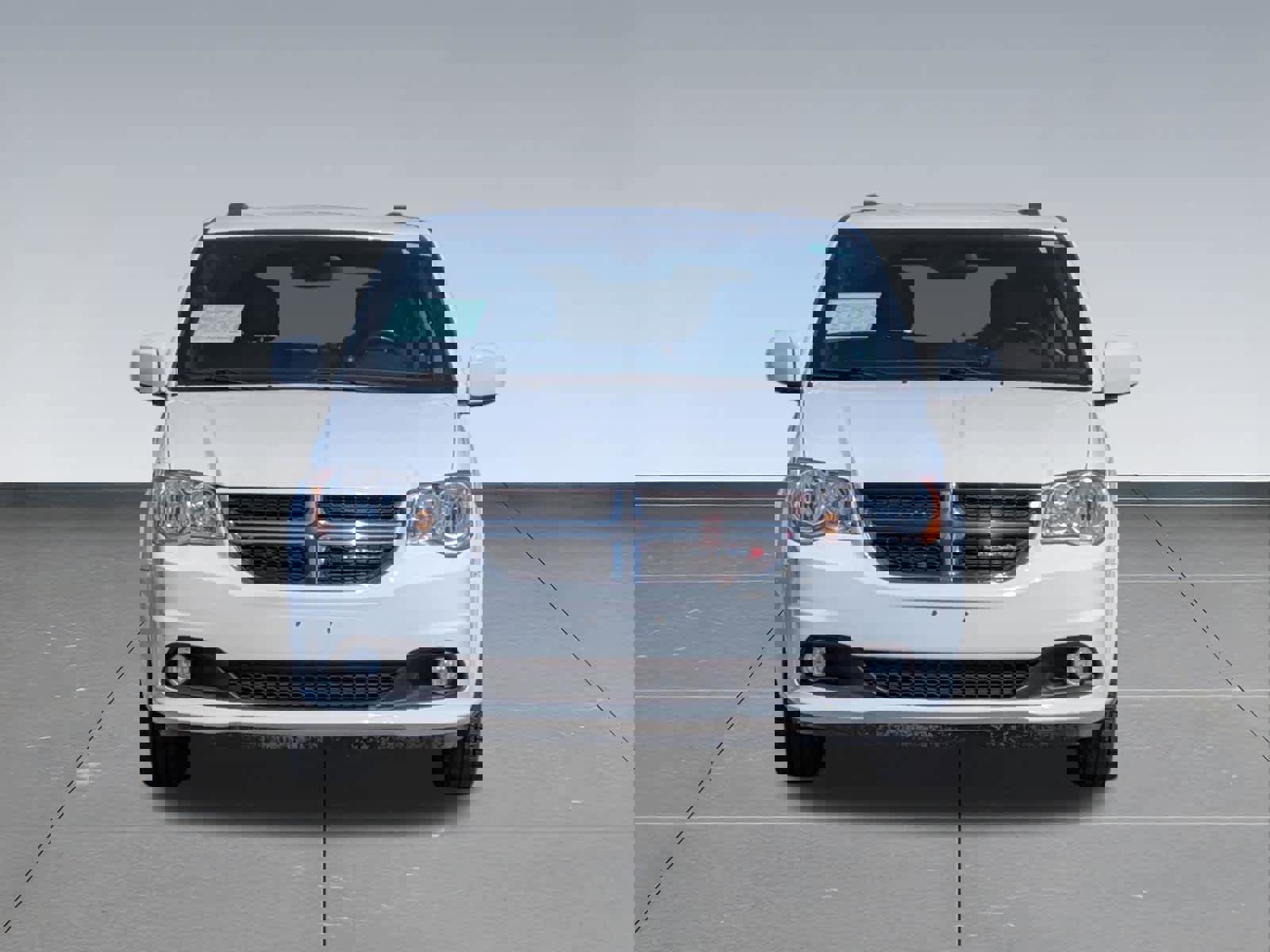 Used 2019 Dodge Grand Caravan SXT image 8