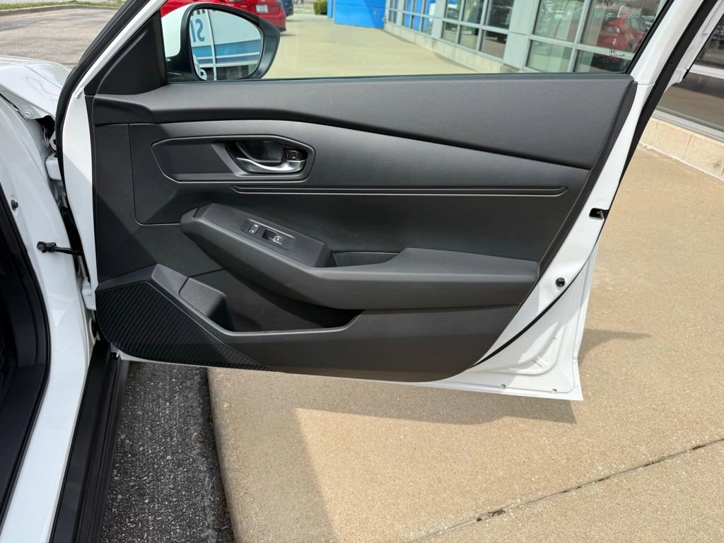 Used 2025 Honda Accord LX image 44
