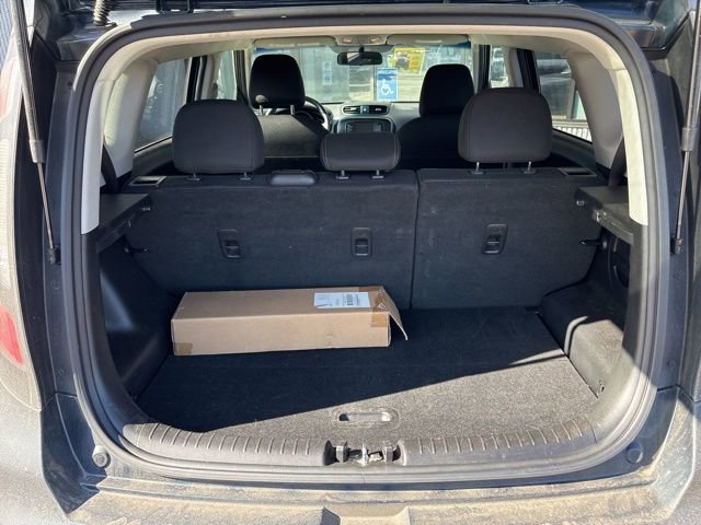 Used 2017 Kia Soul + image 12