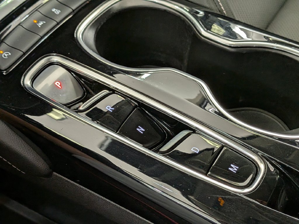 Used 2023 Buick Envision Essence w/ Sport Touring Package FWD image 26