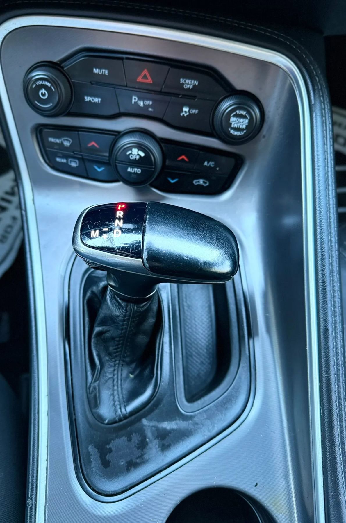 Used 2019 Dodge Challenger SXT w/ Plus Package image 18