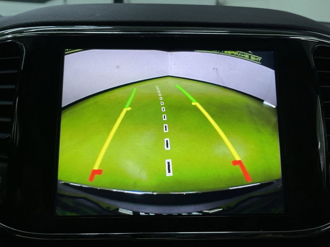 Used 2021 Jeep Grand Cherokee Limited w/ Luxury Group II image 23