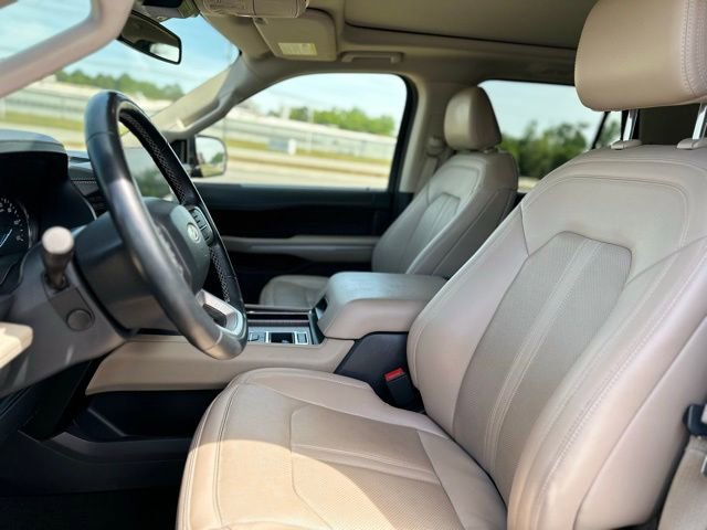 Used 2024 Ford Expedition Limited image 13