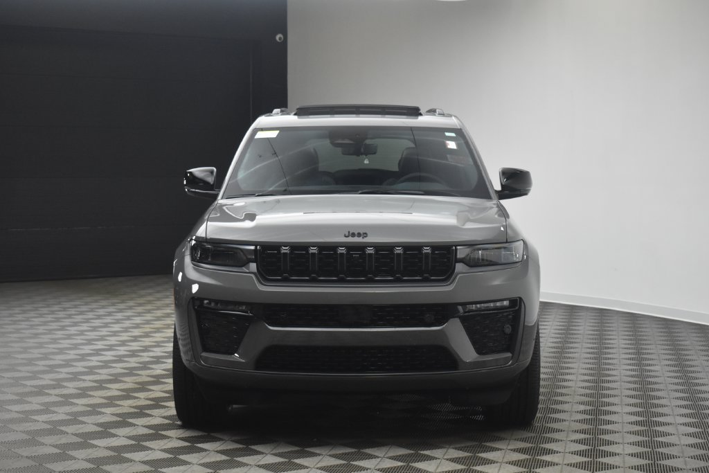 New 2027 Jeep Grand Cherokee L Limited AWD/4WD image 2