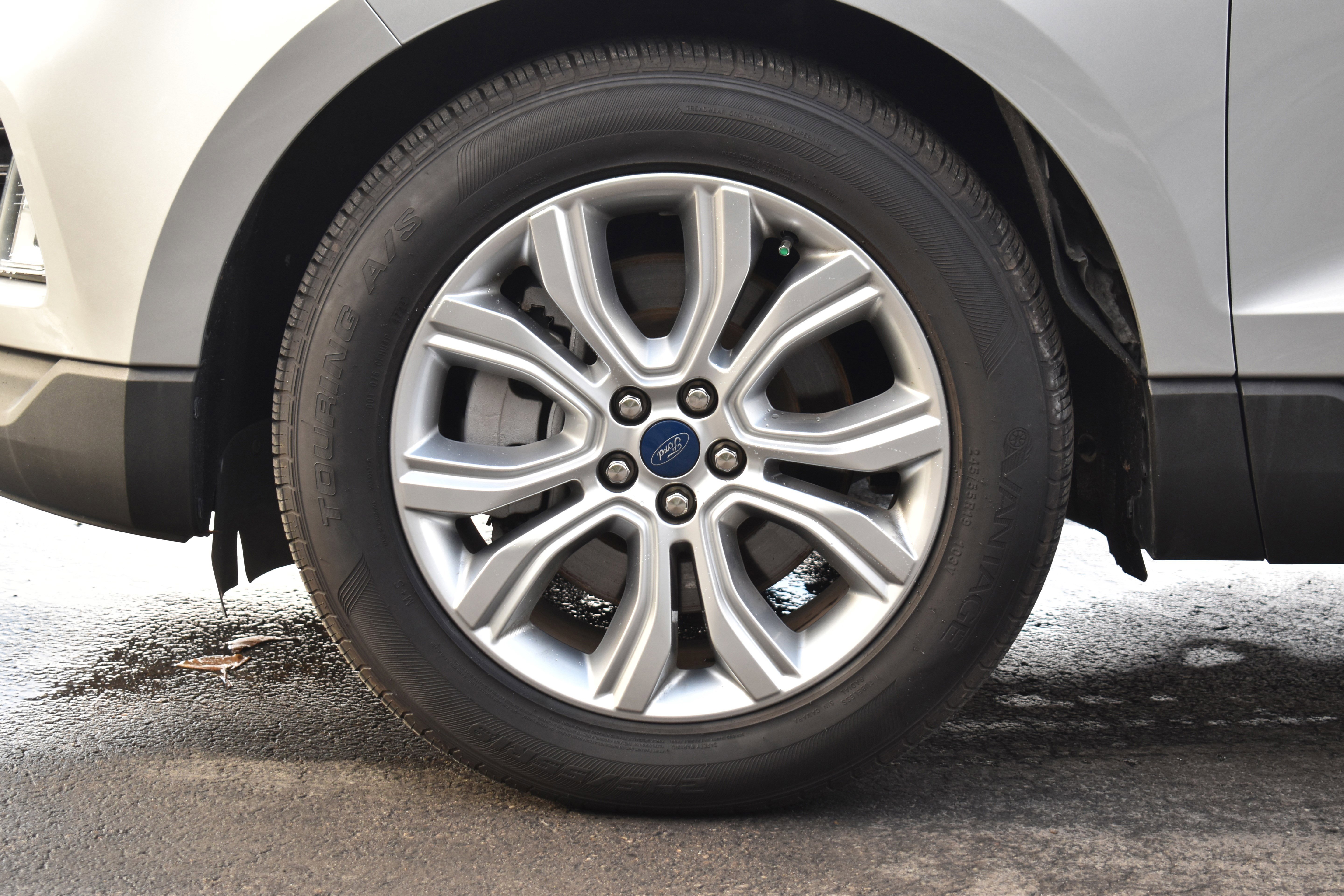 Used 2022 Ford Edge Titanium image 36