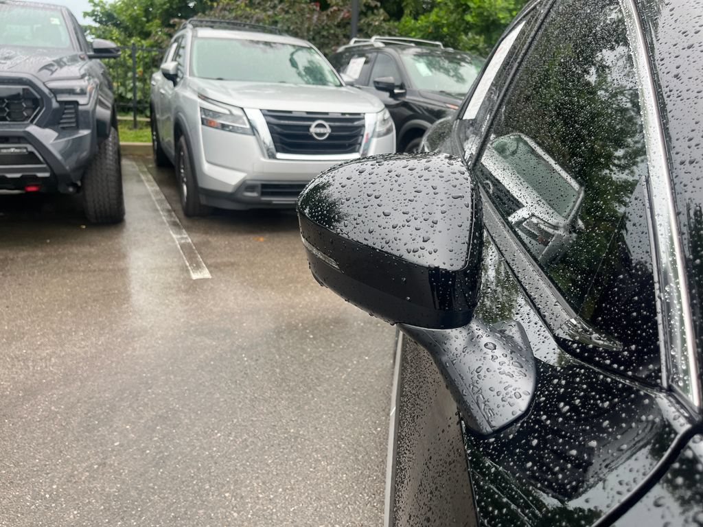 Certified 2026 Nissan Kicks SR FWD image 37