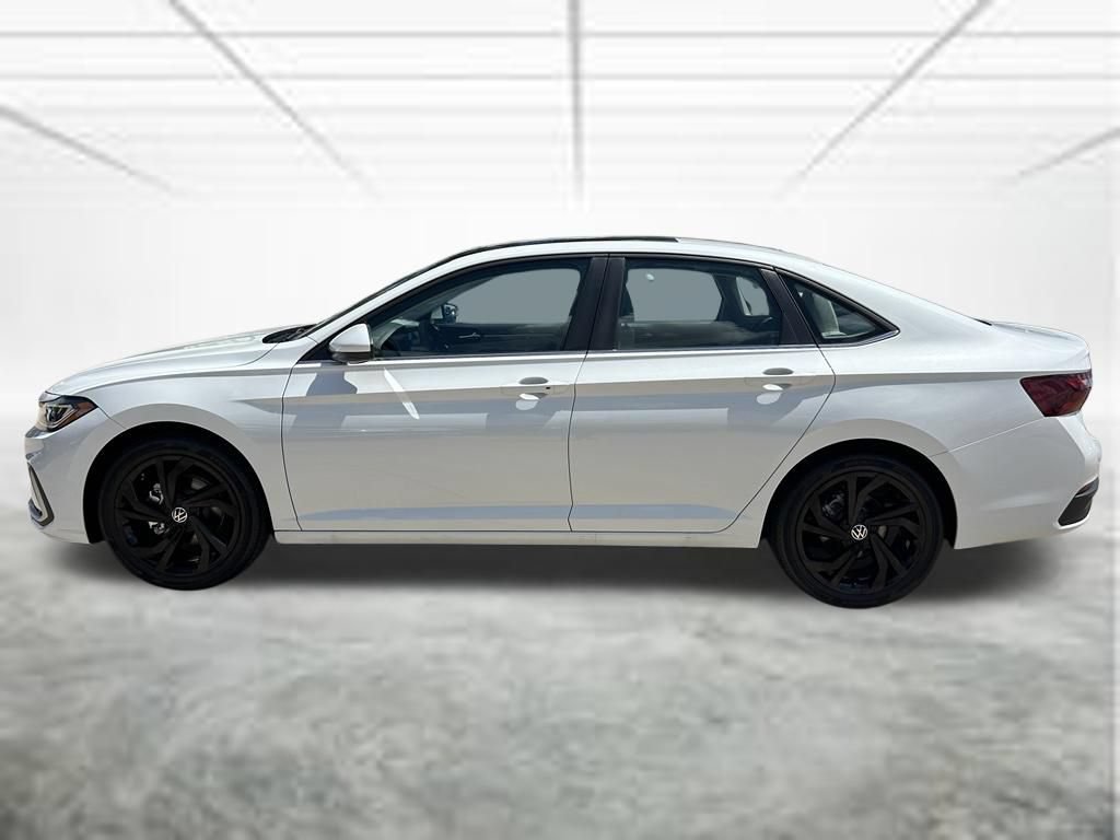 New 2026 Volkswagen Jetta SE FWD image 3