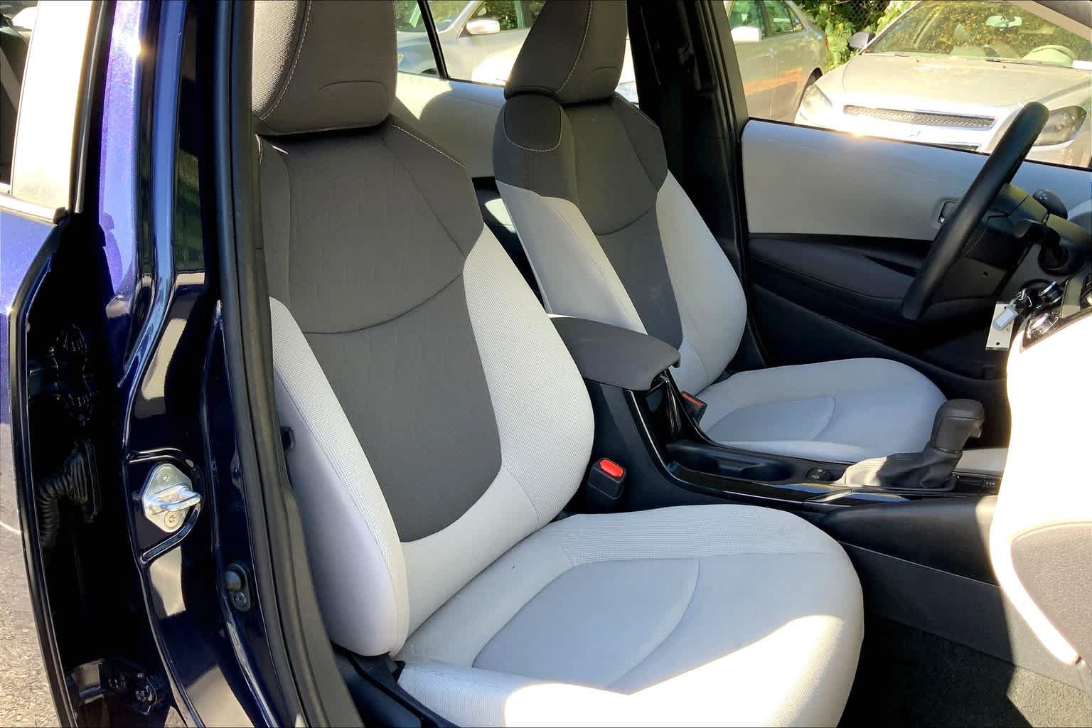 Used 2020 Toyota Corolla LE FWD image 9