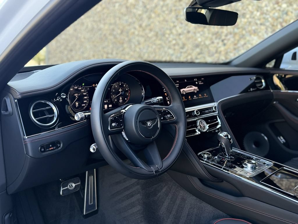 Used 2023 Bentley Flying Spur W12 AWD/4WD image 33