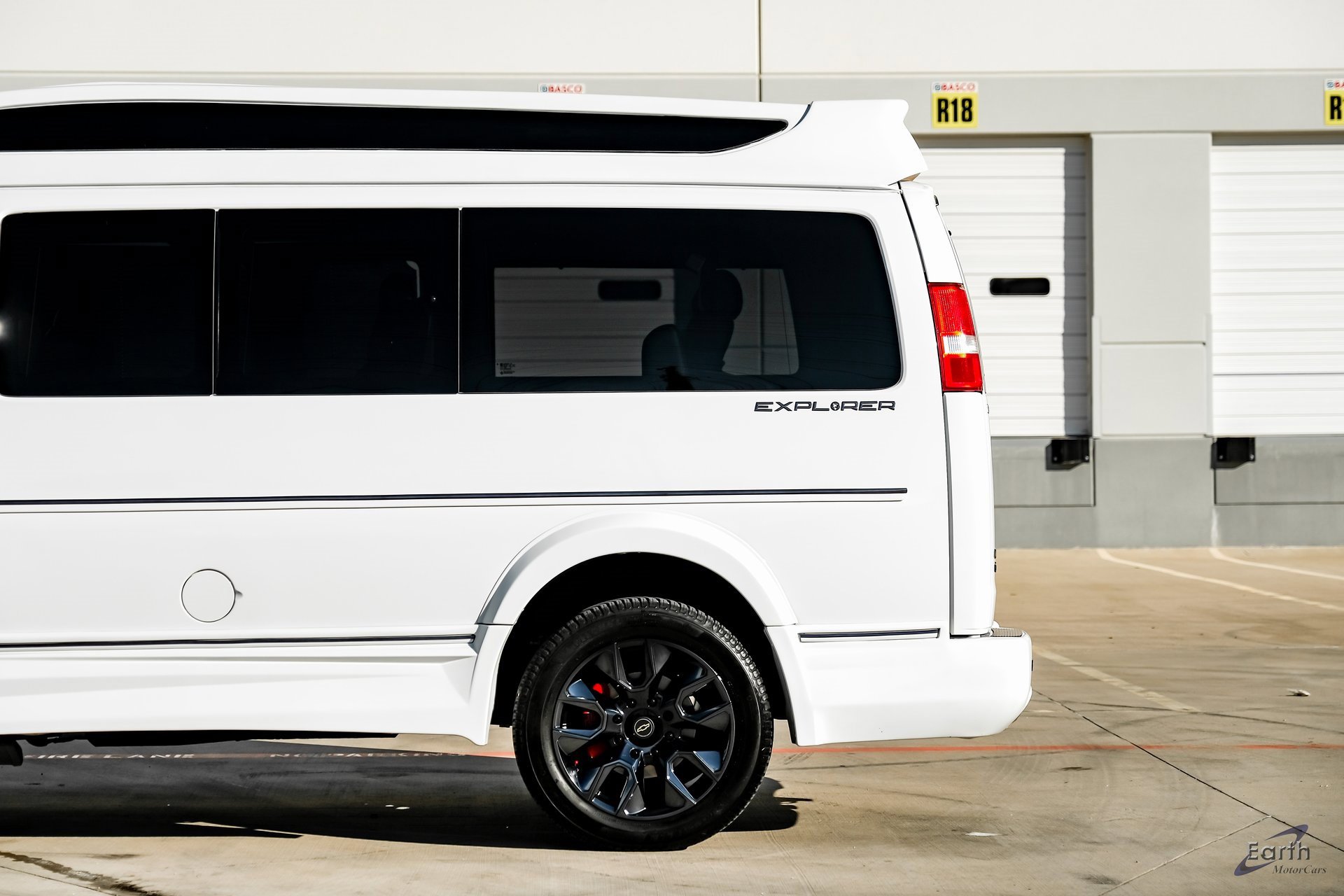 Used 2023 Chevrolet Express 2500 image 7