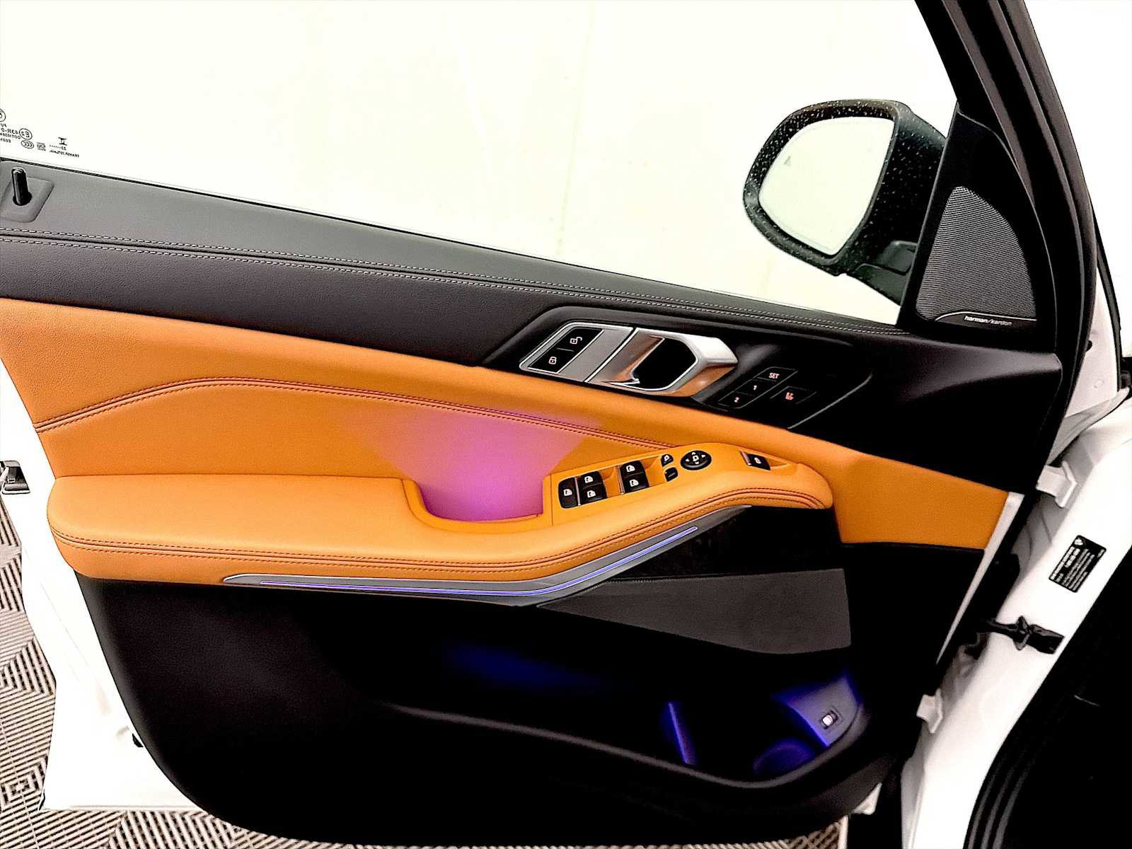 Certified 2024 BMW X5 xDrive50e w/ Premium Package image 11