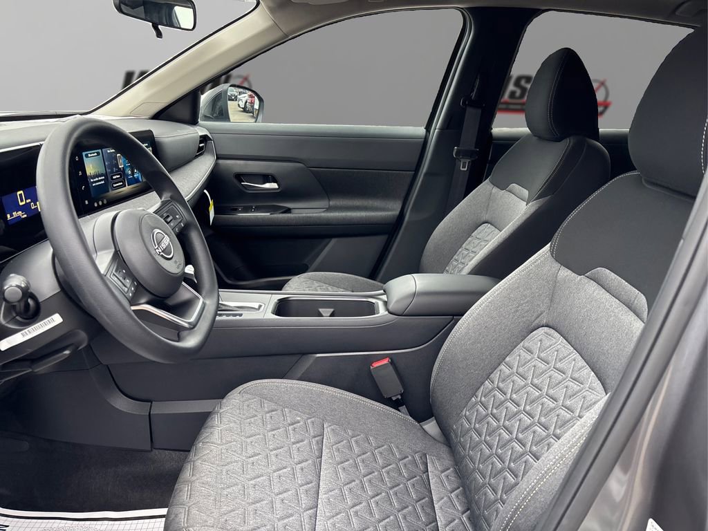 New 2026 Nissan Kicks SV w/ SV Premium Package image 9